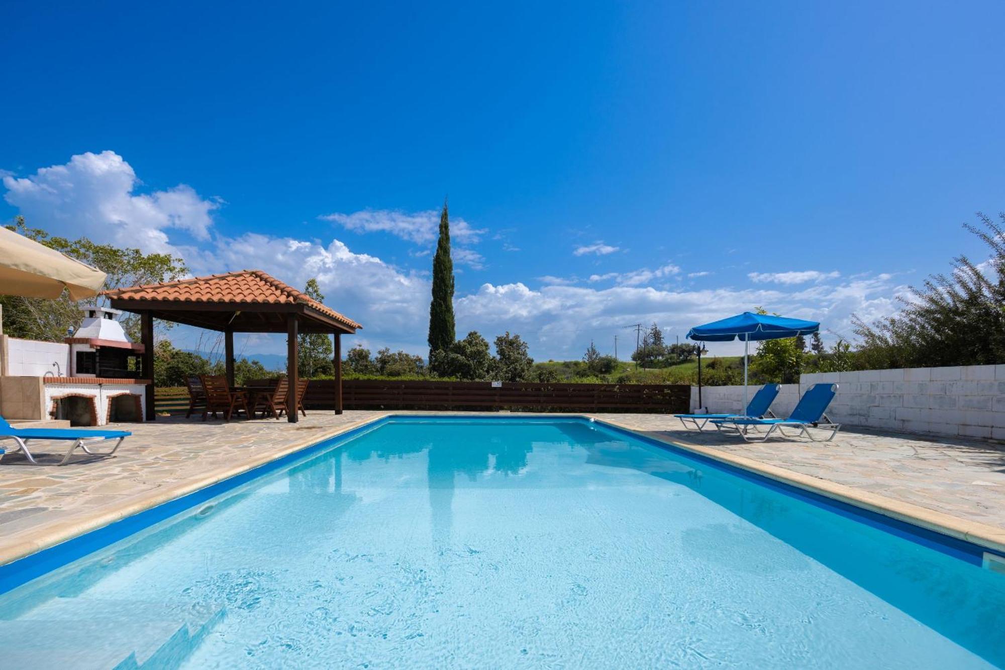 Villa Ira Finiki Latzi Exterior foto
