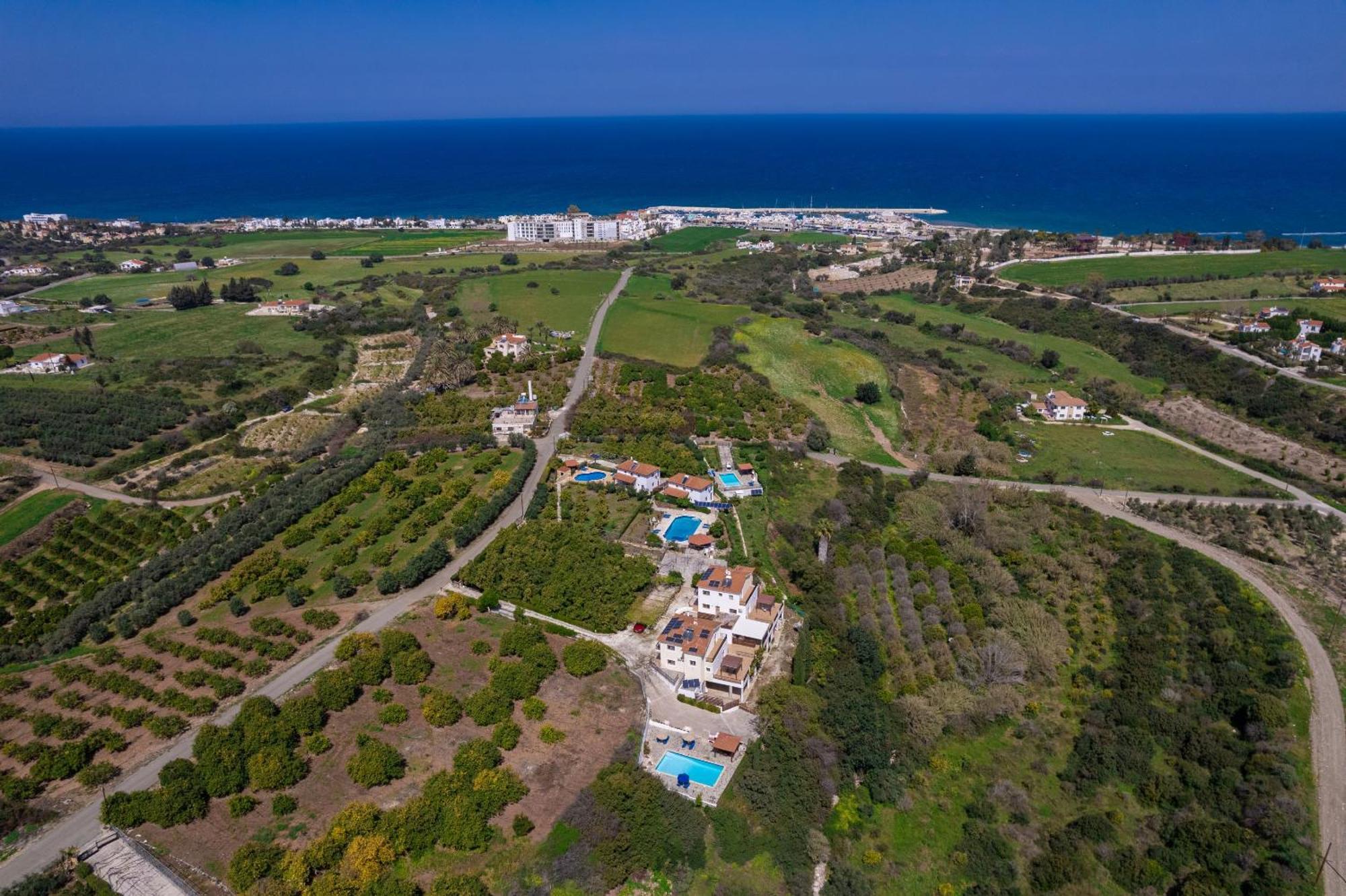 Villa Ira Finiki Latzi Exterior foto