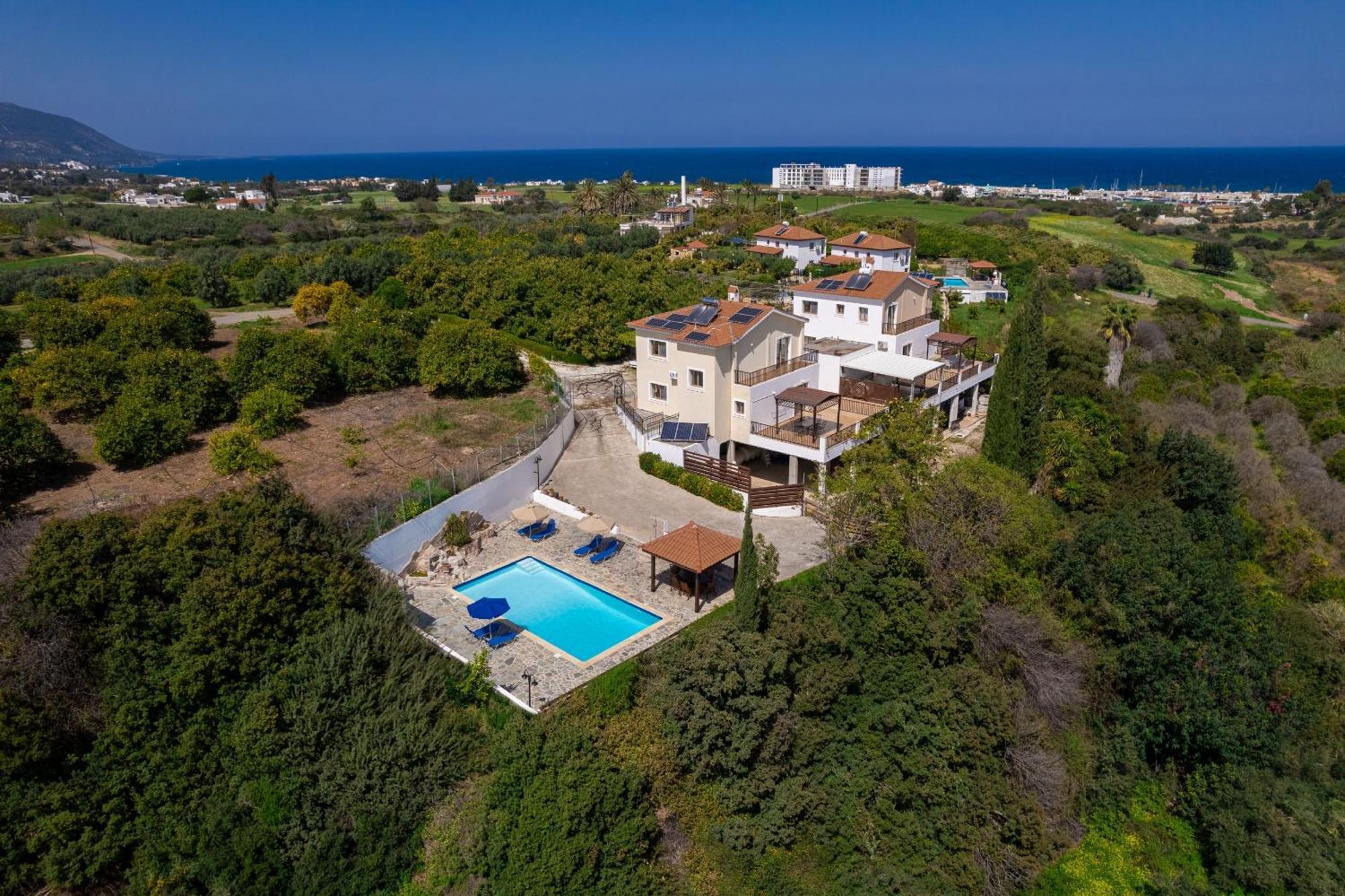 Villa Ira Finiki Latzi Exterior foto